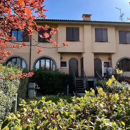 Casa Pruno Rosso